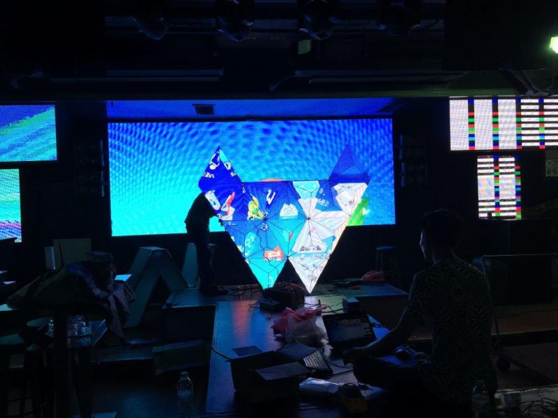 P2.5 P3 P3.91 P4 P5 Indoor Advertising LED Display Cube Screen 3D Special Irregular Shaped High Resolution Seam