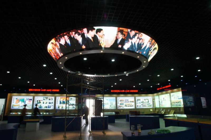 High Technology P2 P4 Soft Flexible Screen for Train & Bus Station, Airport P3 P4 Irregular Shape Full Color LED Display