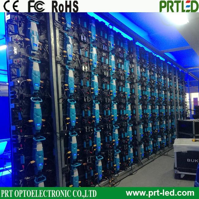P 2.6 mm Indoor Outdoor Full Color Rental LED Display with 500 * 500 mm Die-Casting Cabinet