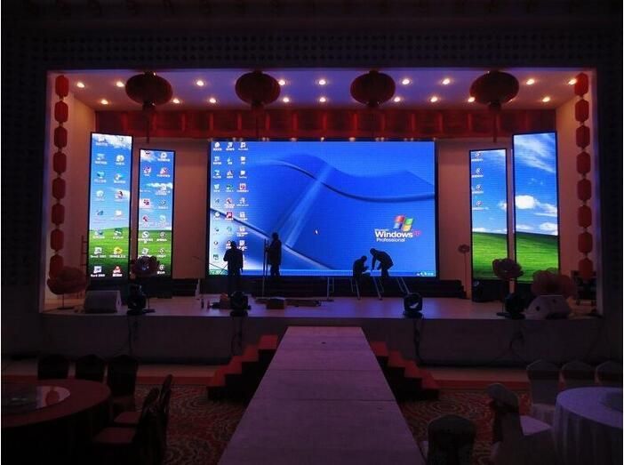 P4 Full Color Ultra Thin and Lightweight Flexible Rubber Module Soft Indoor Curved LED Display