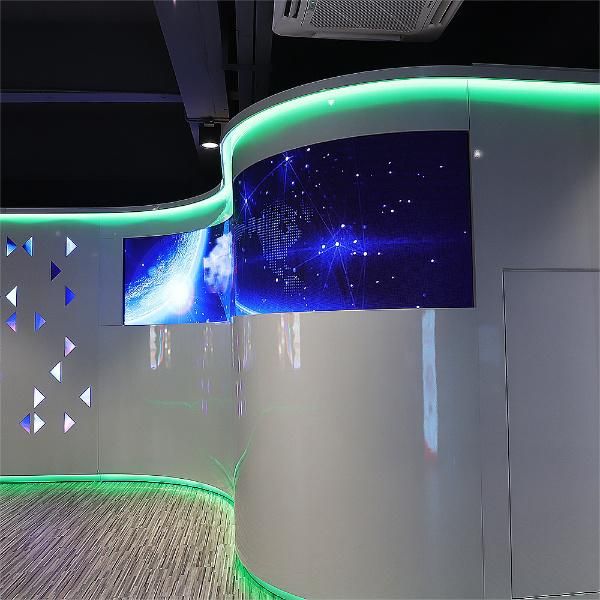 Stand Indoor Mirror Screen LED Poster Display for Advertising