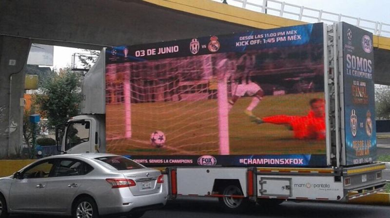 P4 P5 P6 Outdoor Mobile Full Color Display Screen LED Advertising Truck with Stage