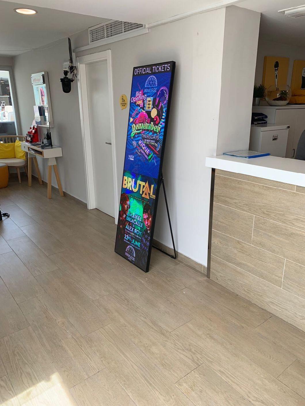 P2.5mm Indoor Iposter LED Display Screen with Different Size